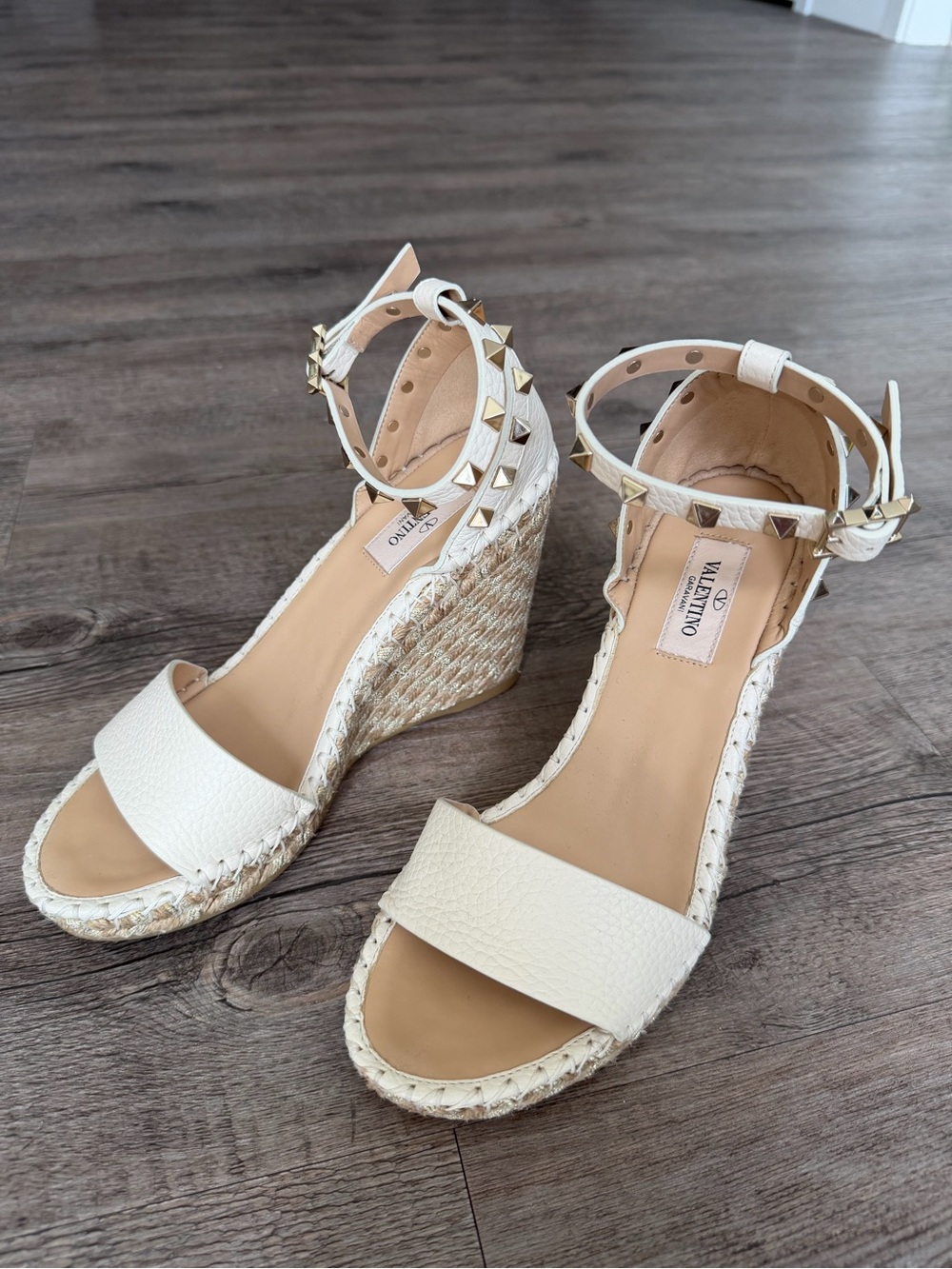 ✨NEW✨Valentino Ivory Leather Rockstud Espadrille Wedges - Size 37 - Picture 3 of 5